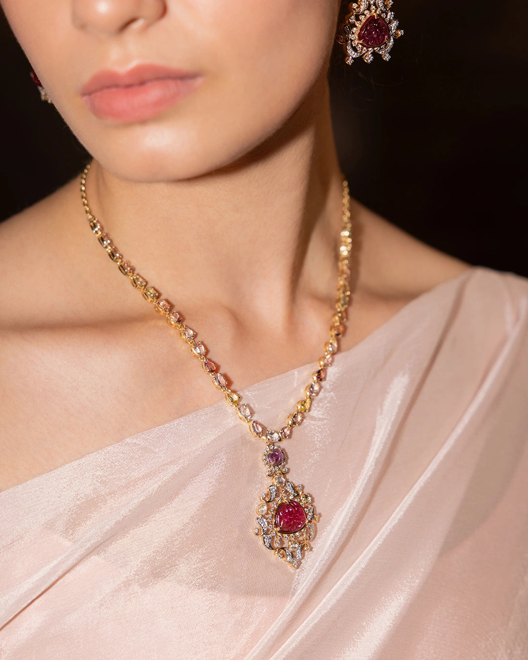 Tapsee Pendant Necklace