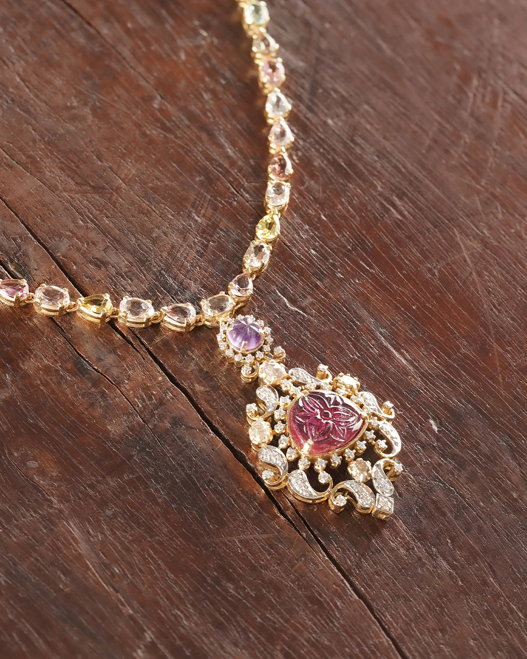 Tapsee Pendant Necklace