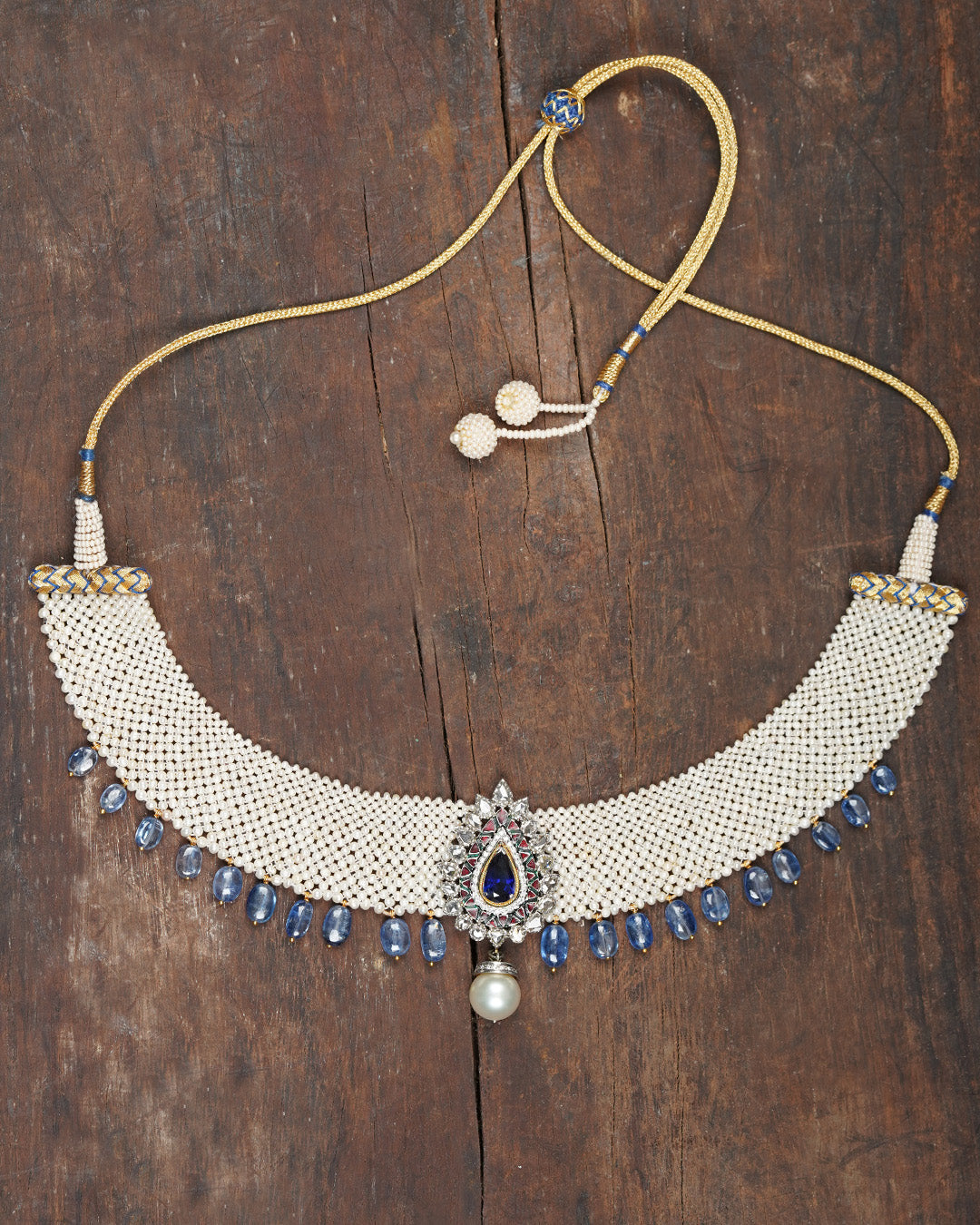 Naina Pearl Carpet Necklace